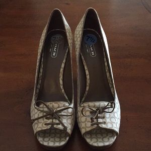 Coach Classic Fabric Shoes Size 7.5